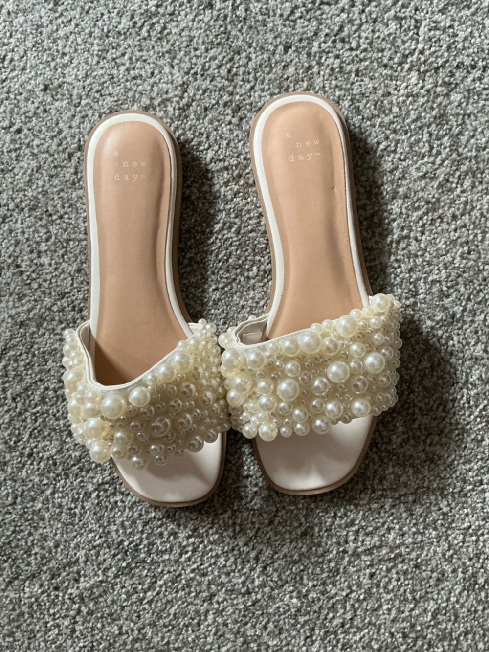 Gorgeous womens sandals NWOT
